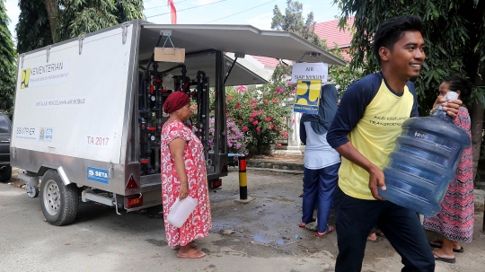 Air bersih untuk pengungsi korban gempa dan tsunami Palu