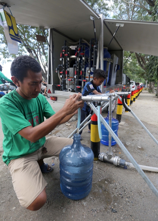 Air bersih untuk pengungsi korban gempa dan tsunami Palu