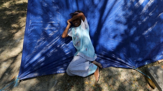 Potret kehidupan pengungsi korban gempa Palu tinggal di tenda-tenda darurat