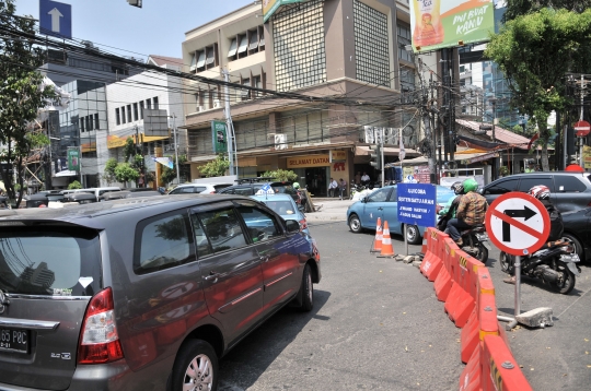 Semrawut kemacetan akibat sistem satu arah di Jalan H Agus Salim