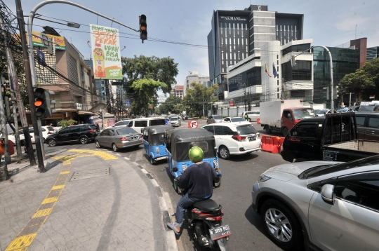Semrawut kemacetan akibat sistem satu arah di Jalan H Agus Salim