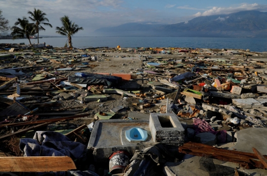 Jamban-jamban yang tersisa usai gempa dan tsunami dahsyat di Palu