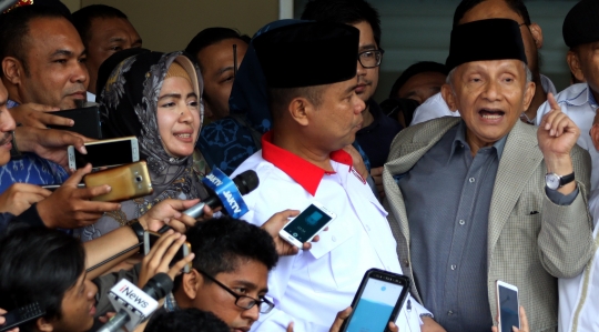 Amien Rais usai 6 jam diperiksa Polda Metro Jaya
