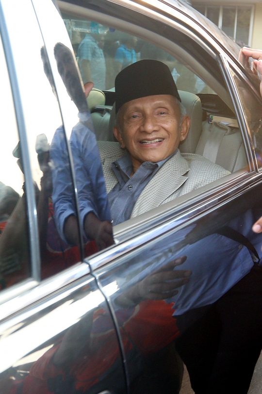 Amien Rais usai 6 jam diperiksa Polda Metro Jaya