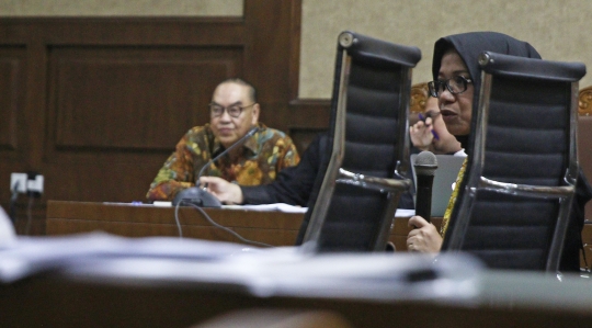 Eni Maulani Saragih bersaksi di sidang lanjutan kasus PLTU Riau-1