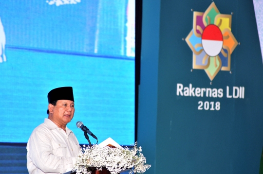 Keakraban Prabowo saat hadiri Rakernas LDII