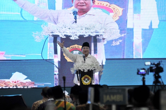 Keakraban Prabowo saat hadiri Rakernas LDII