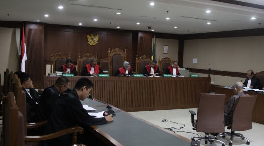 Sidang perdana PT Nusa Kontruksi Enjiniring terkait korupsi