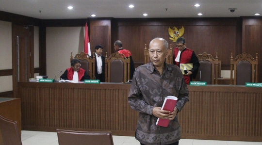 Sidang perdana PT Nusa Kontruksi Enjiniring terkait korupsi