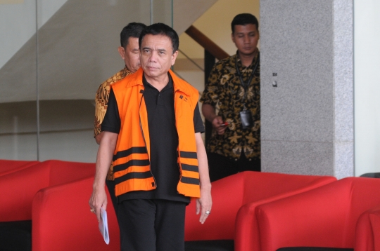 Gubernur Aceh nonaktif Irwandi Yusuf usai diperiksa KPK