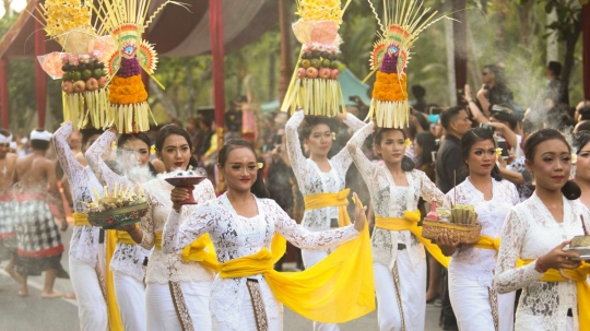 Kemeriahan Karnaval Budaya Bali di pertemuan tahunan IMF-World Bank 2018