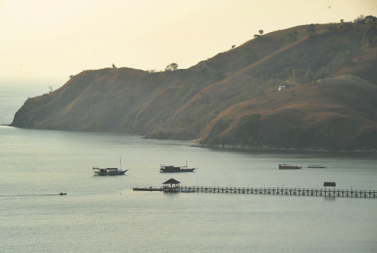 Pesona keindahan Labuan Bajo saat sunset