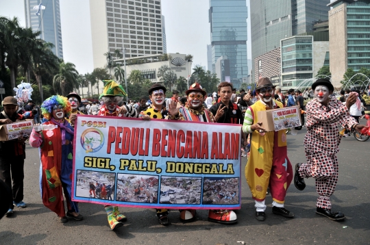Aksi badut peduli bencana Sulawesi Tengah