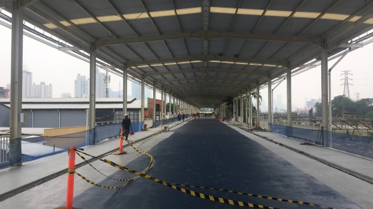 Belum selesai dibangun, Skybridge Tanah Abang sudah dioperasikan