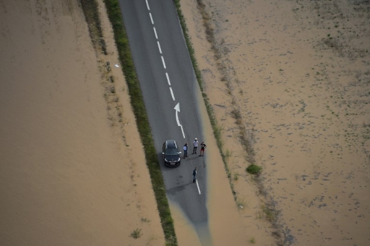 Pantauan udara banjir yang tewaskan 13 orang di Prancis