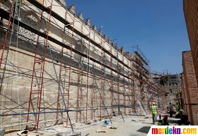 Foto : Menengok restorasi masjid kuno dari abad ke-13 di ...