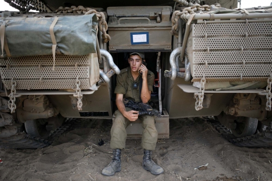 Penampakan puluhan tank Israel yang menuju perbatasan Jalur Gaza