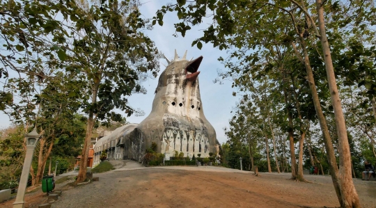 Jalan-jalan menelusuri isi Bukit Rhema di Magelang