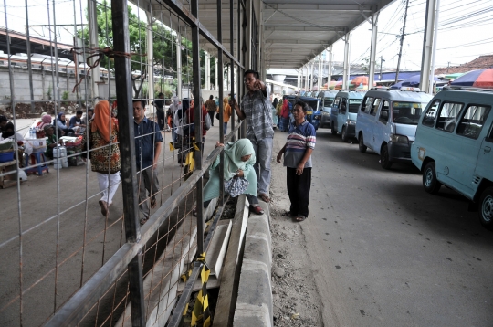 Semrawutnya Jalan Jatibaru akibat pembangunan Skybridge belum selesai