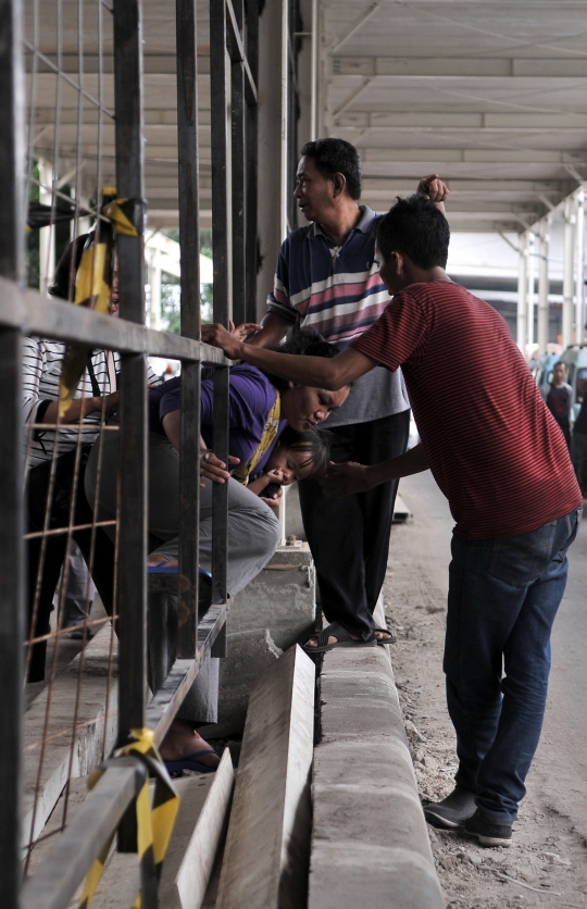 Semrawutnya Jalan Jatibaru akibat pembangunan Skybridge belum selesai