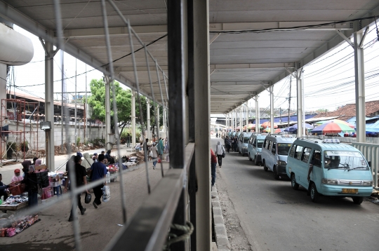 Semrawutnya Jalan Jatibaru akibat pembangunan Skybridge belum selesai