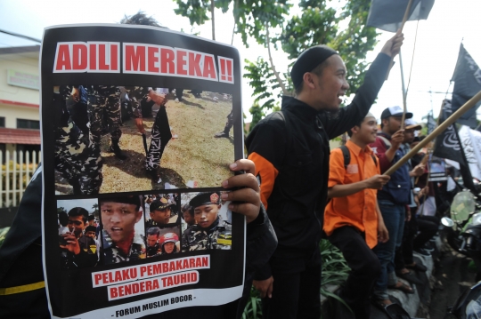 Protes pembakaran bendera tauhid, massa geruduk Polresta Bogor