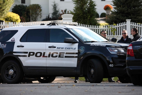 Ini paket bom yang dikirim ke rumah Obama dan Hillary Clinton