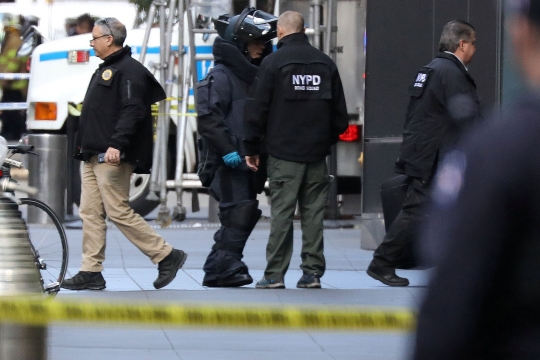 Ini paket bom yang dikirim ke rumah Obama dan Hillary Clinton