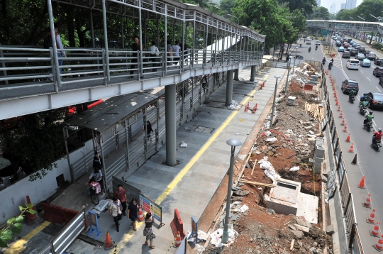 Penataan ulang trotoar Sudirman persempit jalur pejalan kaki