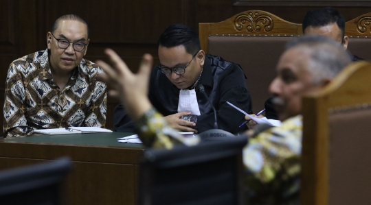 Dirut PLN beri kesaksian di sidang kasus suap PLTU Riau-1