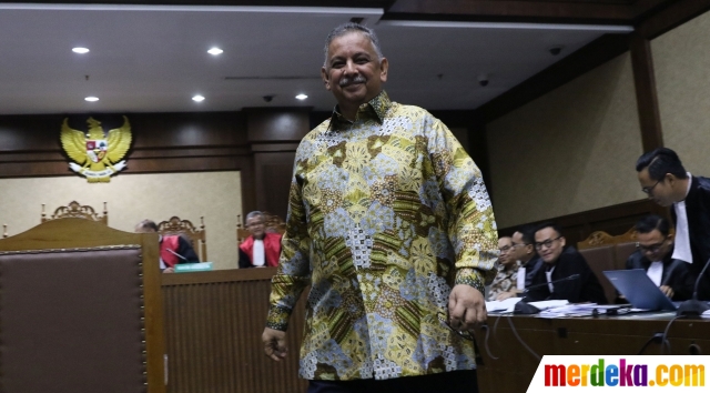 Foto Dirut PLN  beri kesaksian di sidang kasus suap PLTU 