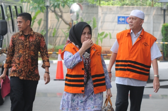KPK perpanjang penahanan tiga tersangka suap DPRD Sumut