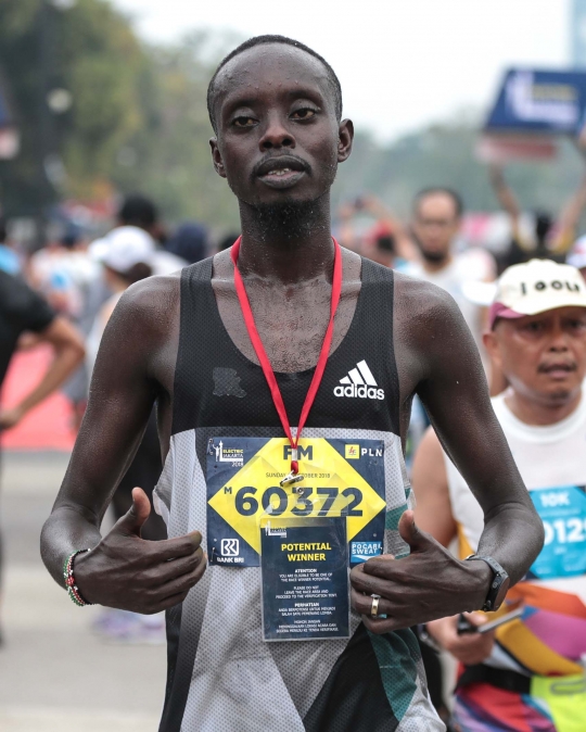 Gaya pelari Kenya usai selesaikan kategori Full Jakarta Marathon 2018