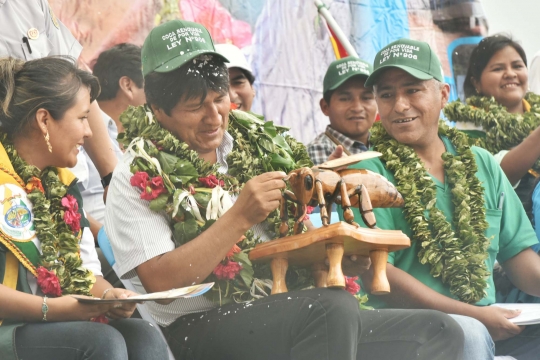 Kesederhanaan Presiden Bolivia rayakan ulang tahun bersama warga