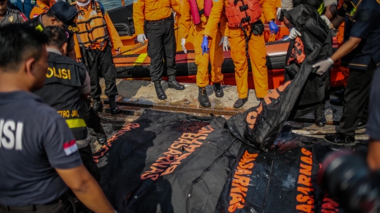 5 Kantong jenazah korban pesawat Lion Air JT 610 tiba di posko evakuasi