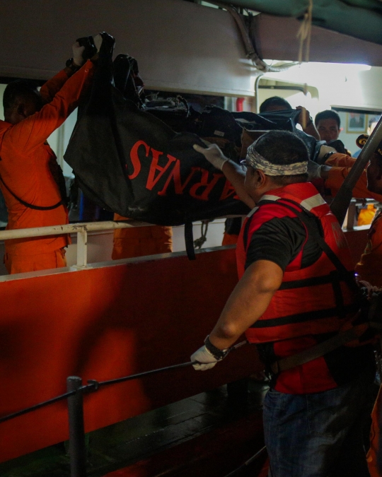 1 Jenazah dan 3 kantong serpihan Lion Air kembali ditemukan