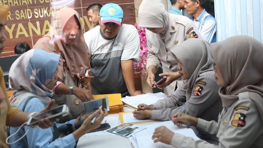 Tes DNA, keluarga korban Lion Air JT-160 datangi RS Polri