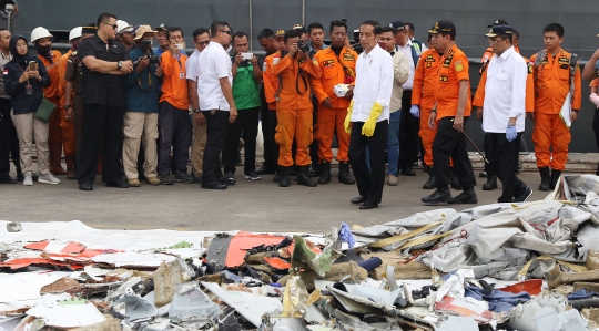 Jokowi tinjau temuan barang penumpang Lion Air JT 610