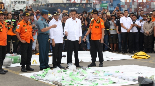 Jokowi tinjau temuan barang penumpang Lion Air JT 610