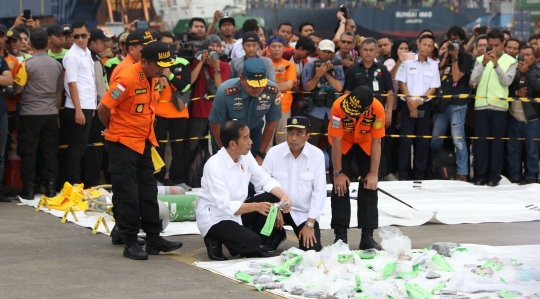 Jokowi tinjau temuan barang penumpang Lion Air JT 610