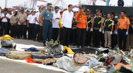 Jokowi tinjau temuan barang penumpang Lion Air JT 610