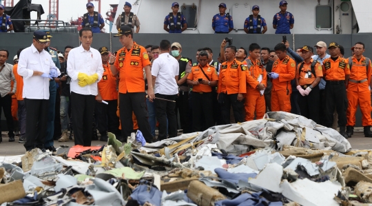 Jokowi tinjau temuan barang penumpang Lion Air JT 610