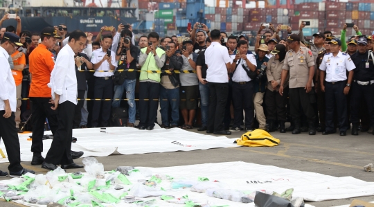 Jokowi tinjau temuan barang penumpang Lion Air JT 610
