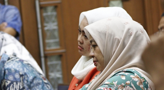 Isak tangis kerabat warnai sidang vonis Asrun dan Adriatma