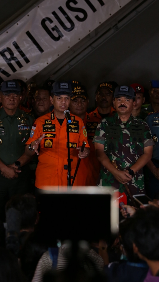 Kabasarnas & Panglima TNI paparkan perkembangan pencarian Lion Air JT 610