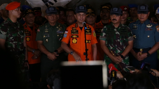 Kabasarnas & Panglima TNI paparkan perkembangan pencarian Lion Air JT 610