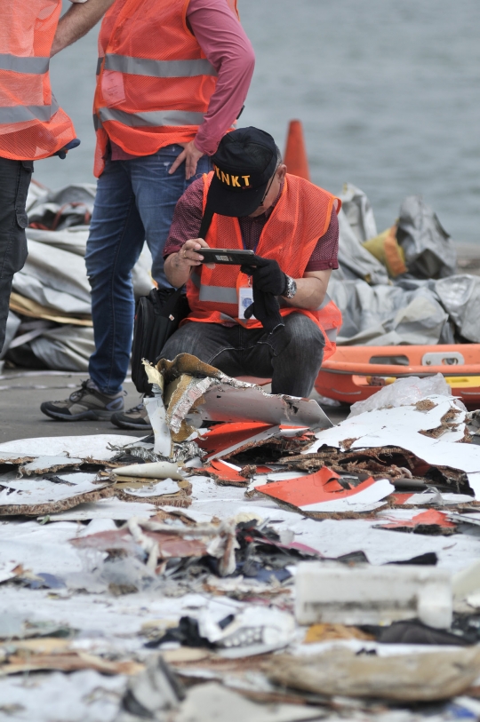 KNKT bersama NTSB dan Boeing periksa puing Lion Air PK-LQP