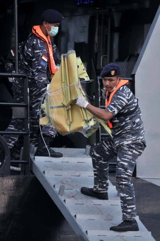 Tim SAR kembali temukan bagian tubuh korban dan puing Lion Air