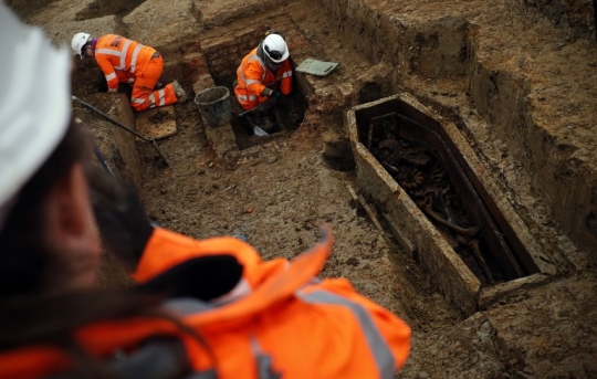 Penemuan situs pemakaman tua dari abad ke-18 di proyek kereta cepat London