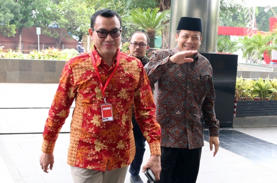 Jumat keramat, Wakil Ketua DPR Taufik Kurniawan diperiksa KPK